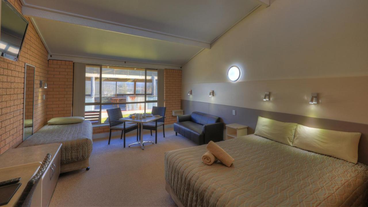 Tenterfield Motor Inn Екстер'єр фото