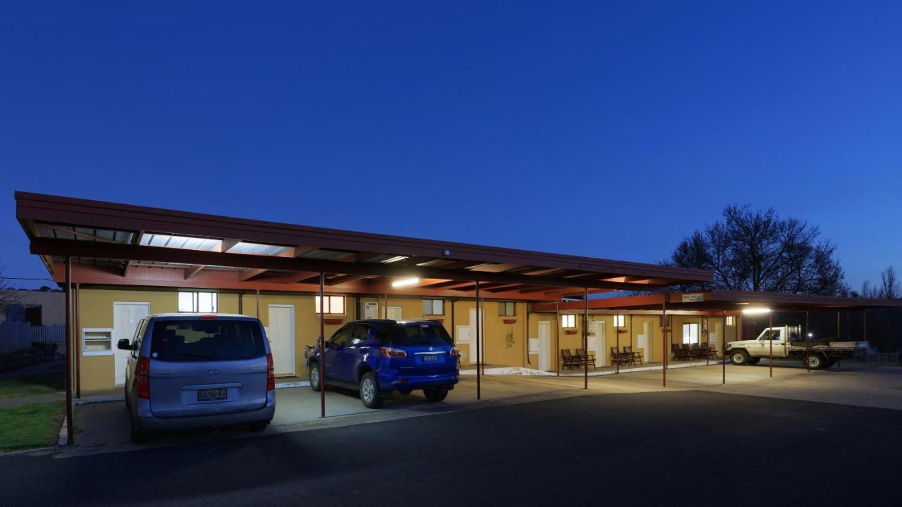 Tenterfield Motor Inn Екстер'єр фото